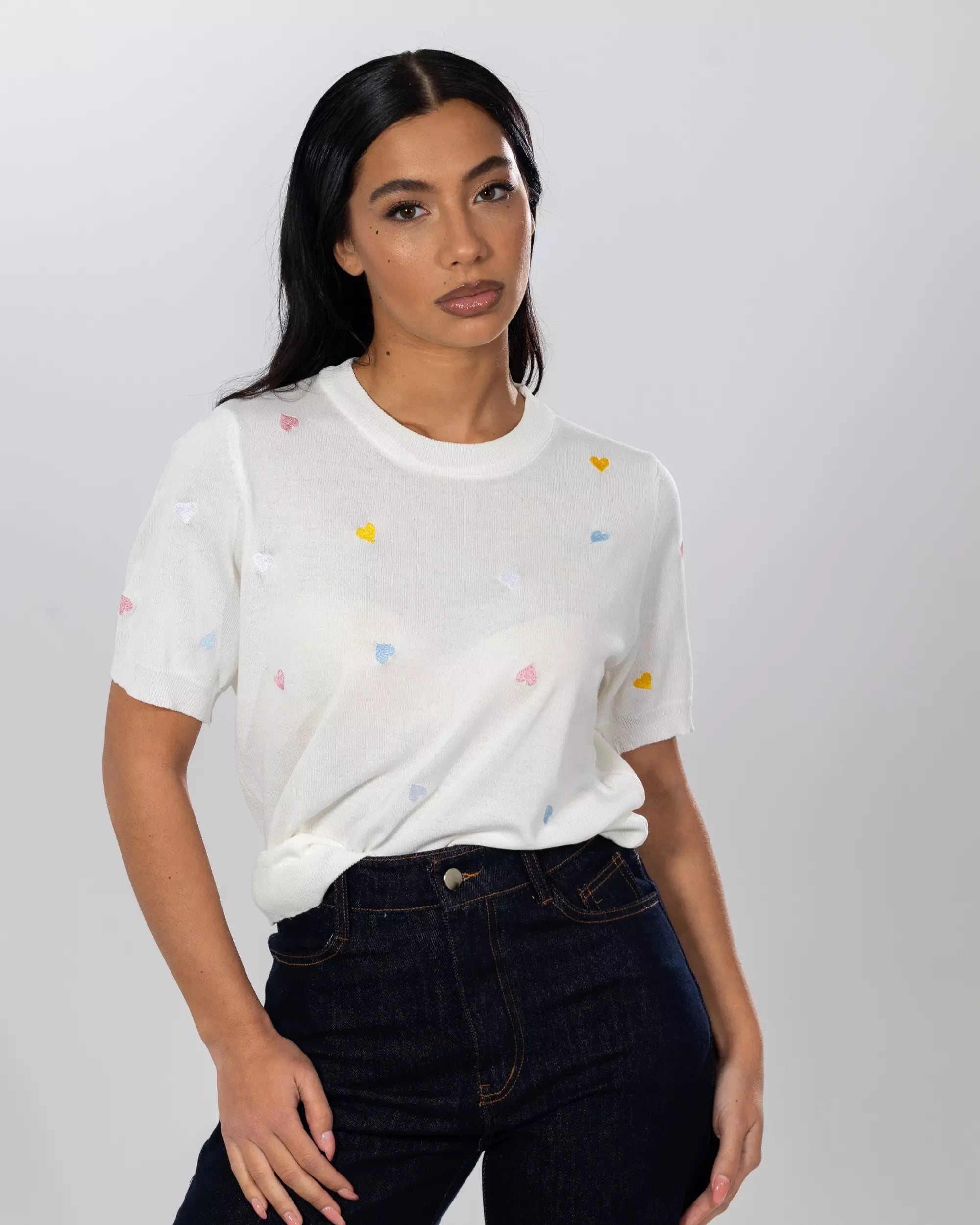 T-SHIRT SOTTILE CON CUORICINI