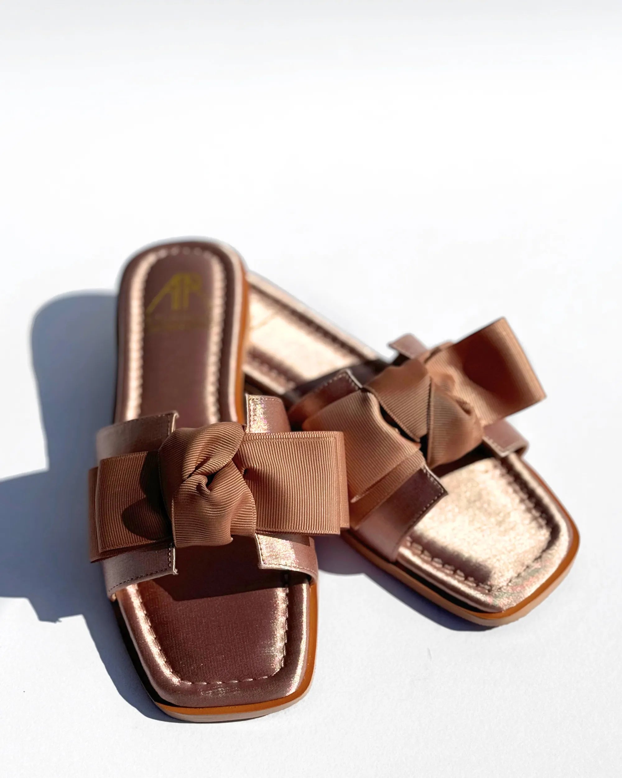 DOROTHEA- SLIPPER