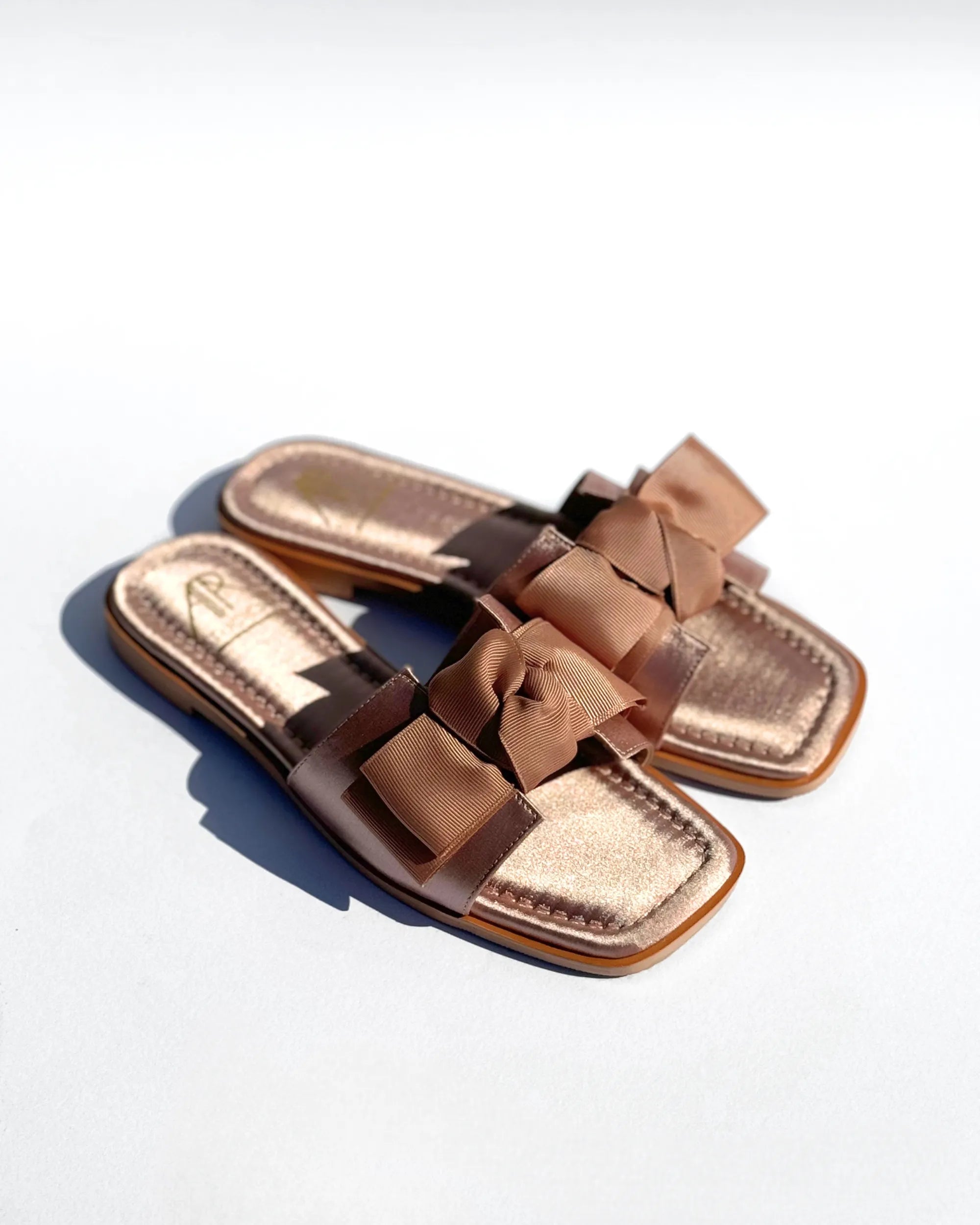 DOROTHEA- SLIPPER
