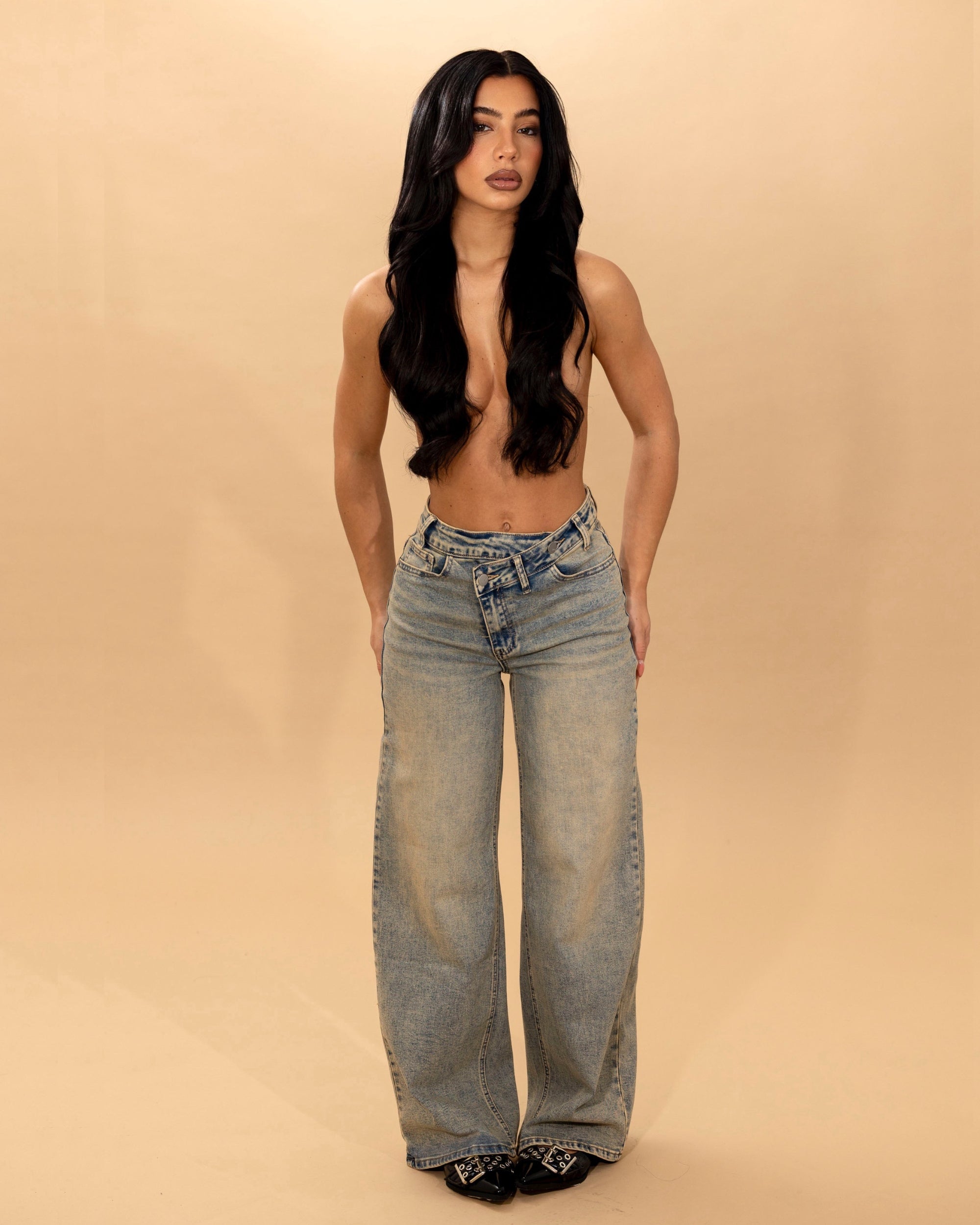 LILI - JEANS CON CHIUSURA INCROCIATA