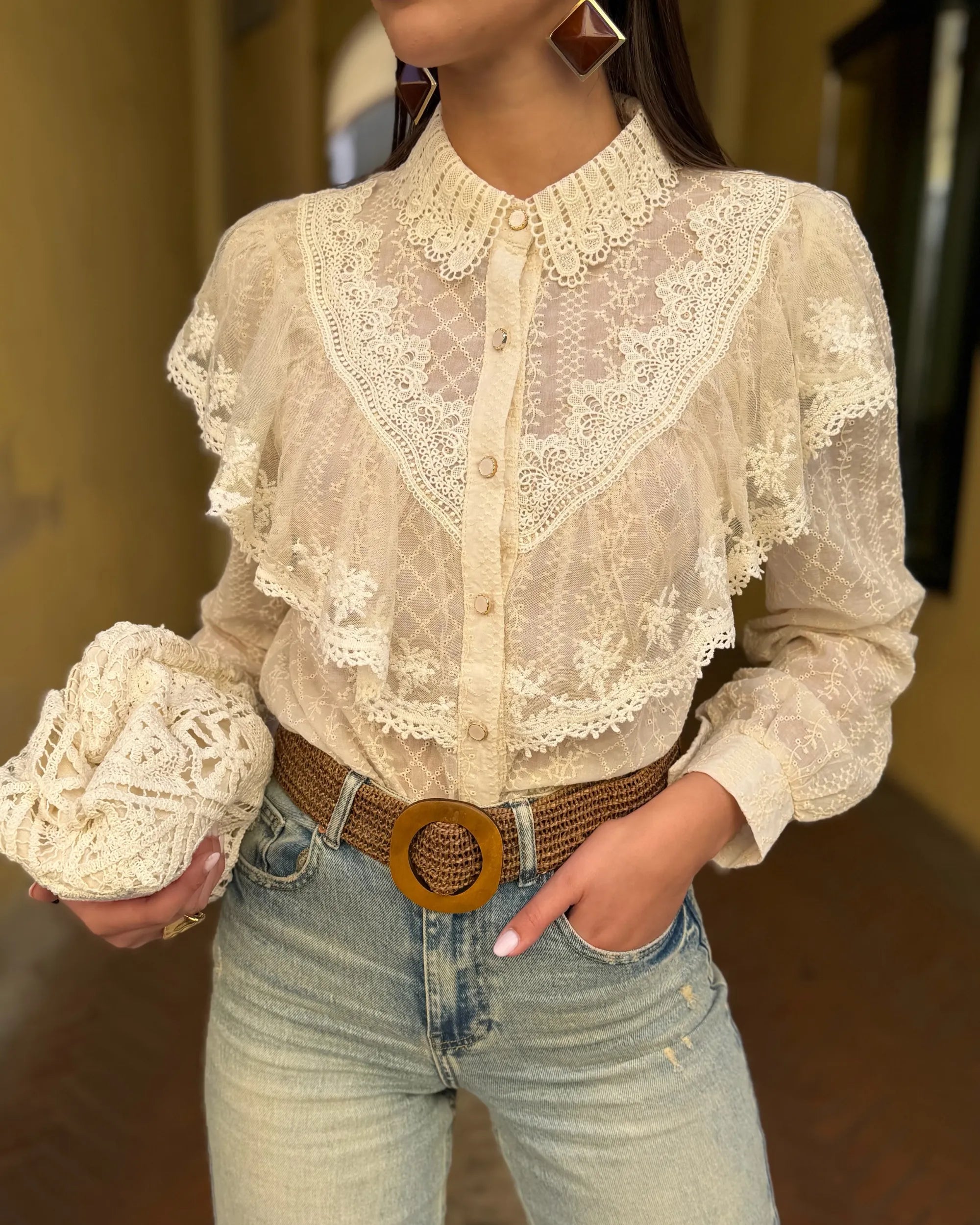 MARGARET- CAMICIA IN PIZZO CON VOLANT