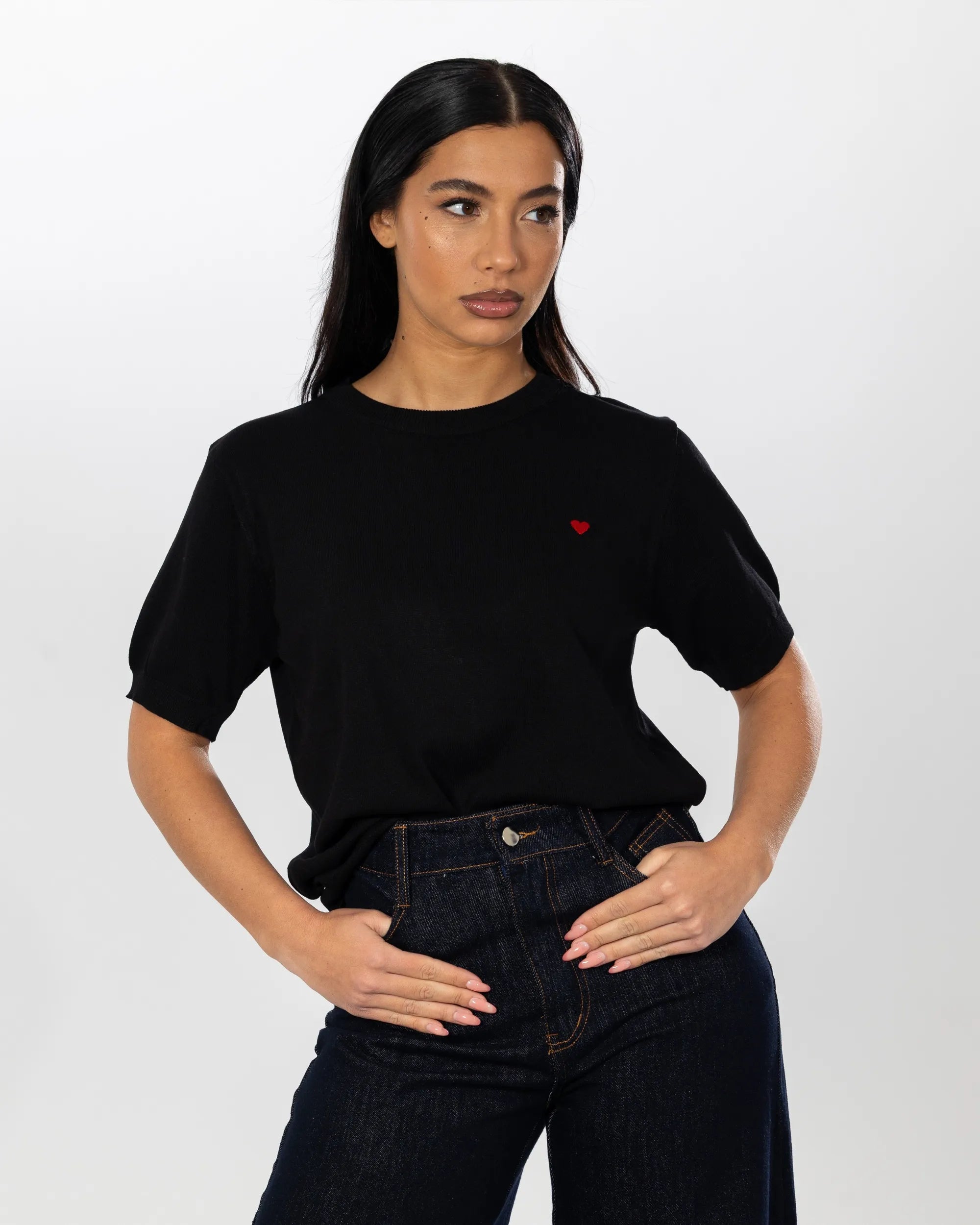 T-SHIRT SOTTILE CON CUORICINO