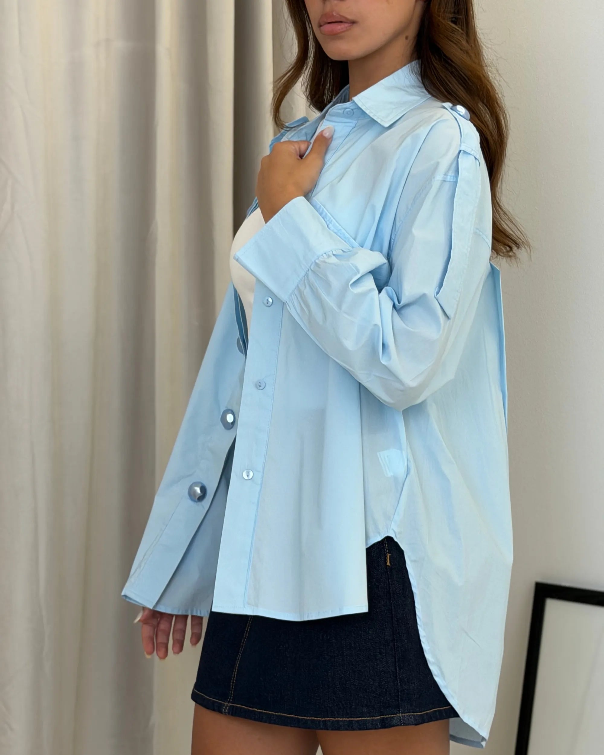 EVELIN - CAMICIA CON BOTTONI PERLATI TONO SU TONO