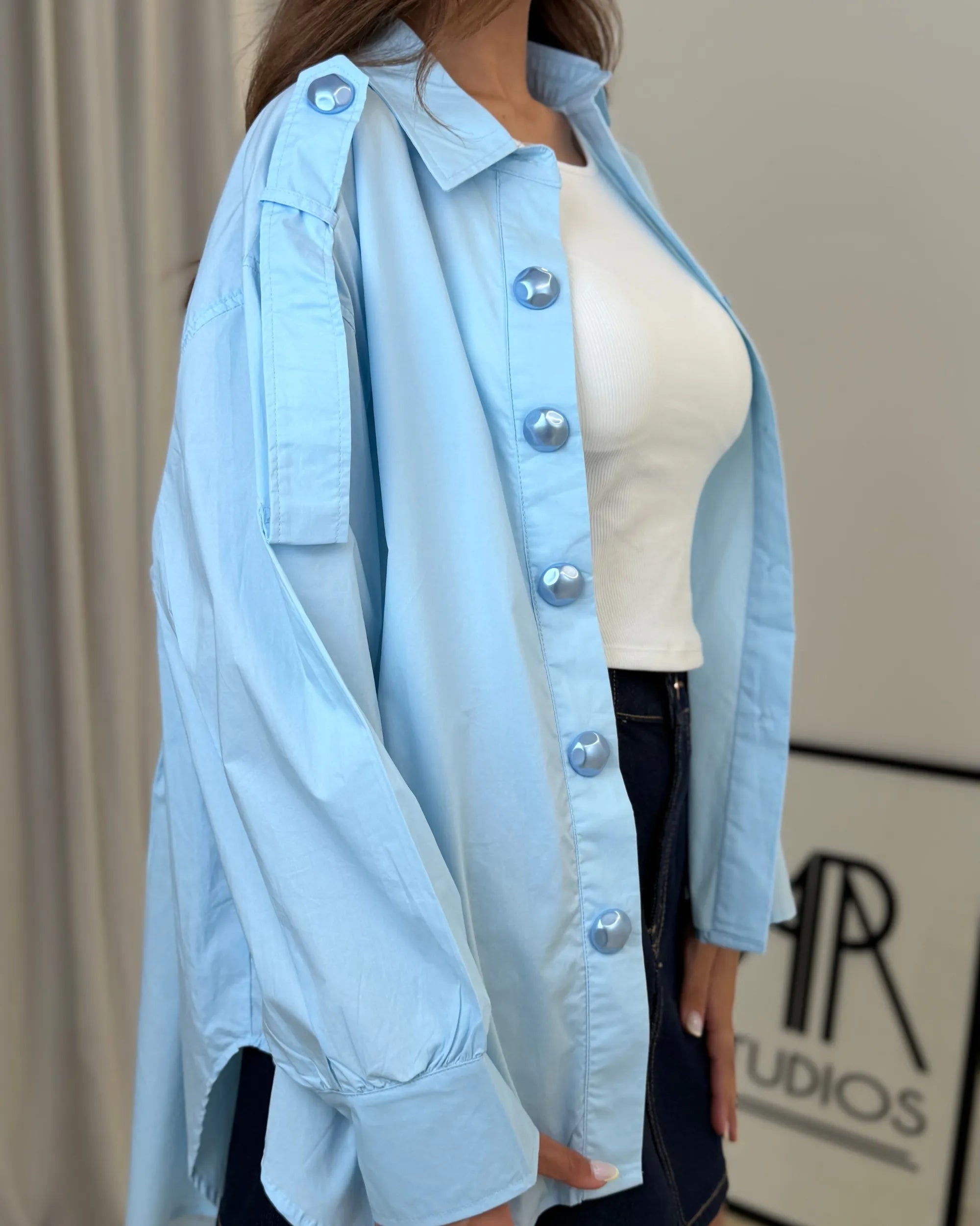EVELIN - CAMICIA CON BOTTONI PERLATI TONO SU TONO