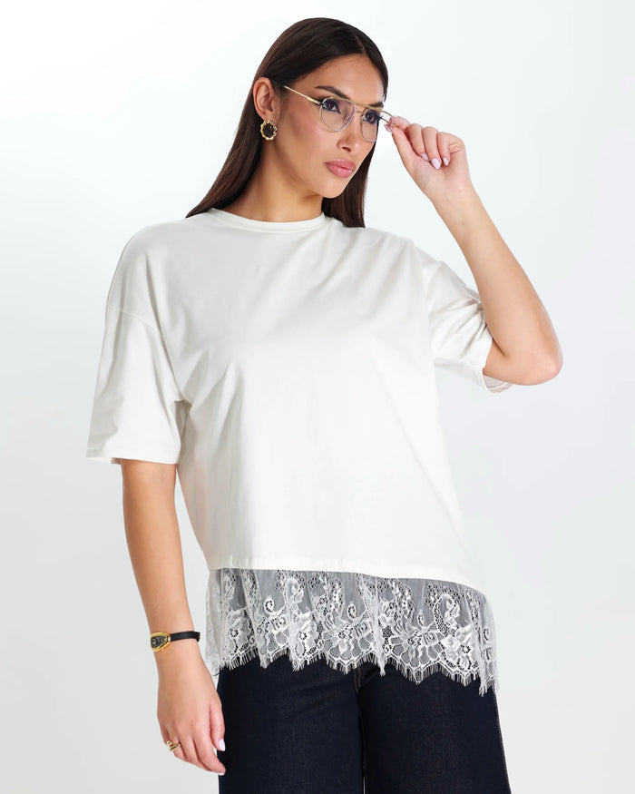 ISABEL- T-SHIRT CON PIZZO ASIMMETRICA