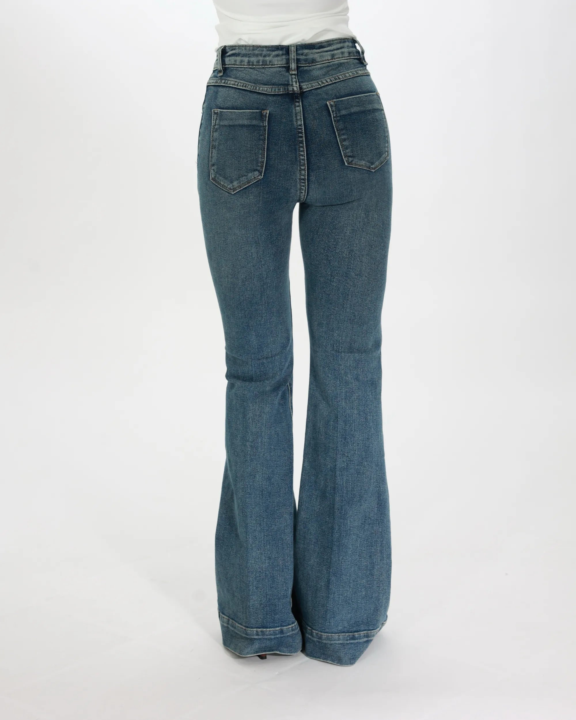 NINA - JEANS A ZAMPA PUSH-UP
